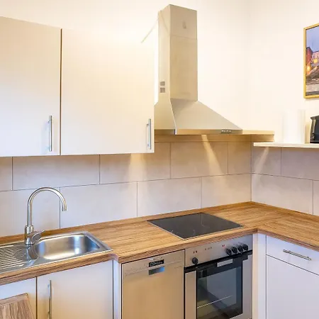 Apartman Viktoria 2 - *